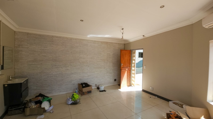 Commercial Property for Sale in Ifafi North West